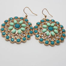 外贸原单饰品批发与文具用品零售 珠宝首饰与彩色亚克力耳坠的市场机遇